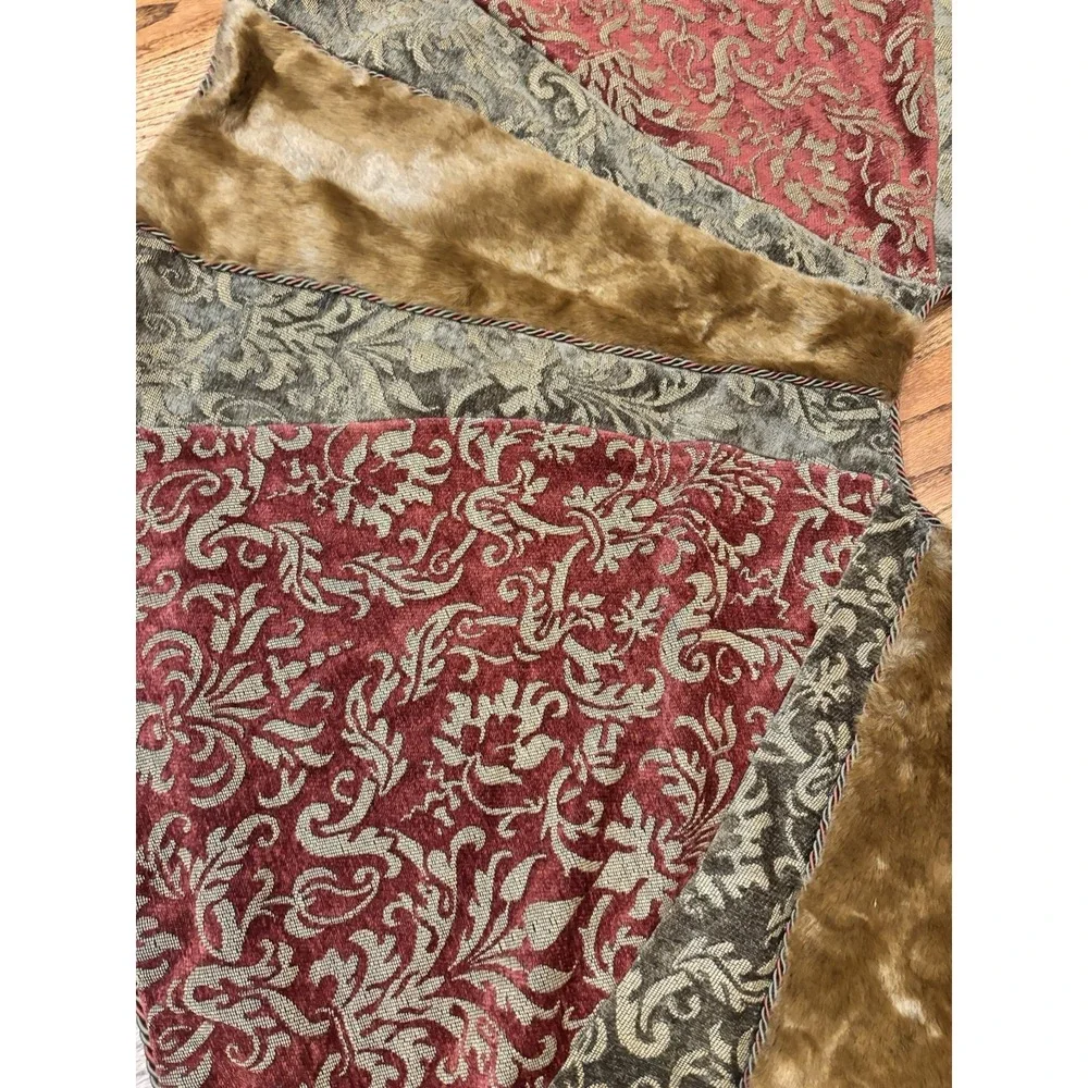 Villa Bacci Christmas Tree Skirt Red Gold Damask‎ Faux Fur Tassels Holiday Decor